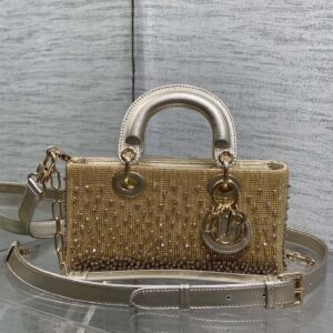 dior d joy (复制)