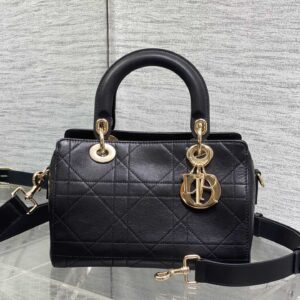 dior d joy (复制)